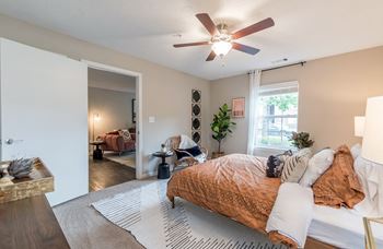 Plush Bedroom Carpeting at Indigo Apartments, Gainesville, GA, 30504